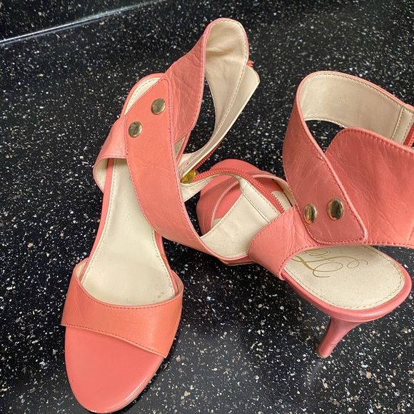 Shoes - Picture 5 of 12